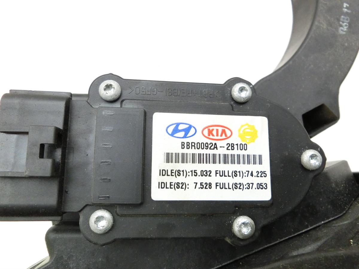 Hyundai Santa Fe II CM 06-12 CRDI 2,2 110KW Gaswertgeber Gaspedal Hyundai Santa Fe II CM 06-12 22.02.2006... Vorschau 3