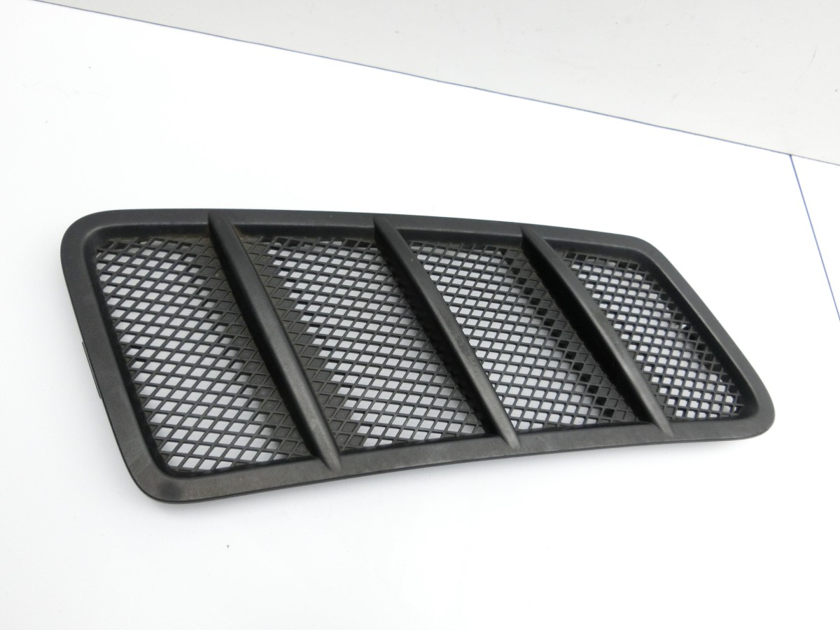 Mercedes_W166_ML_350_11-15_Laubgitter_Leafgrill_Grill_Rechts_für_Motorhaube_040