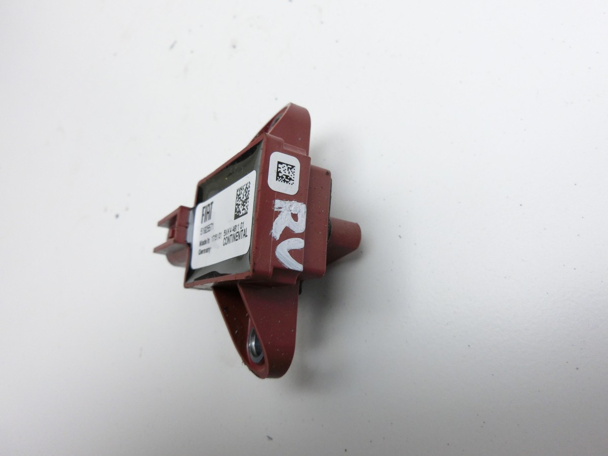Fiat 500 07-15  Sensor für Airbag Crashsensor Airbagsensor Rechts Vorne 51925571 5WK4481101