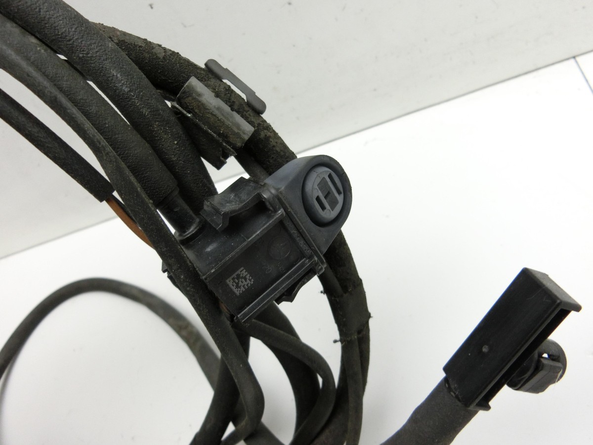 Mercedes E250 W212 13-16  Waschdüsen für Windschutzscheibe WS beheizt A2128600892