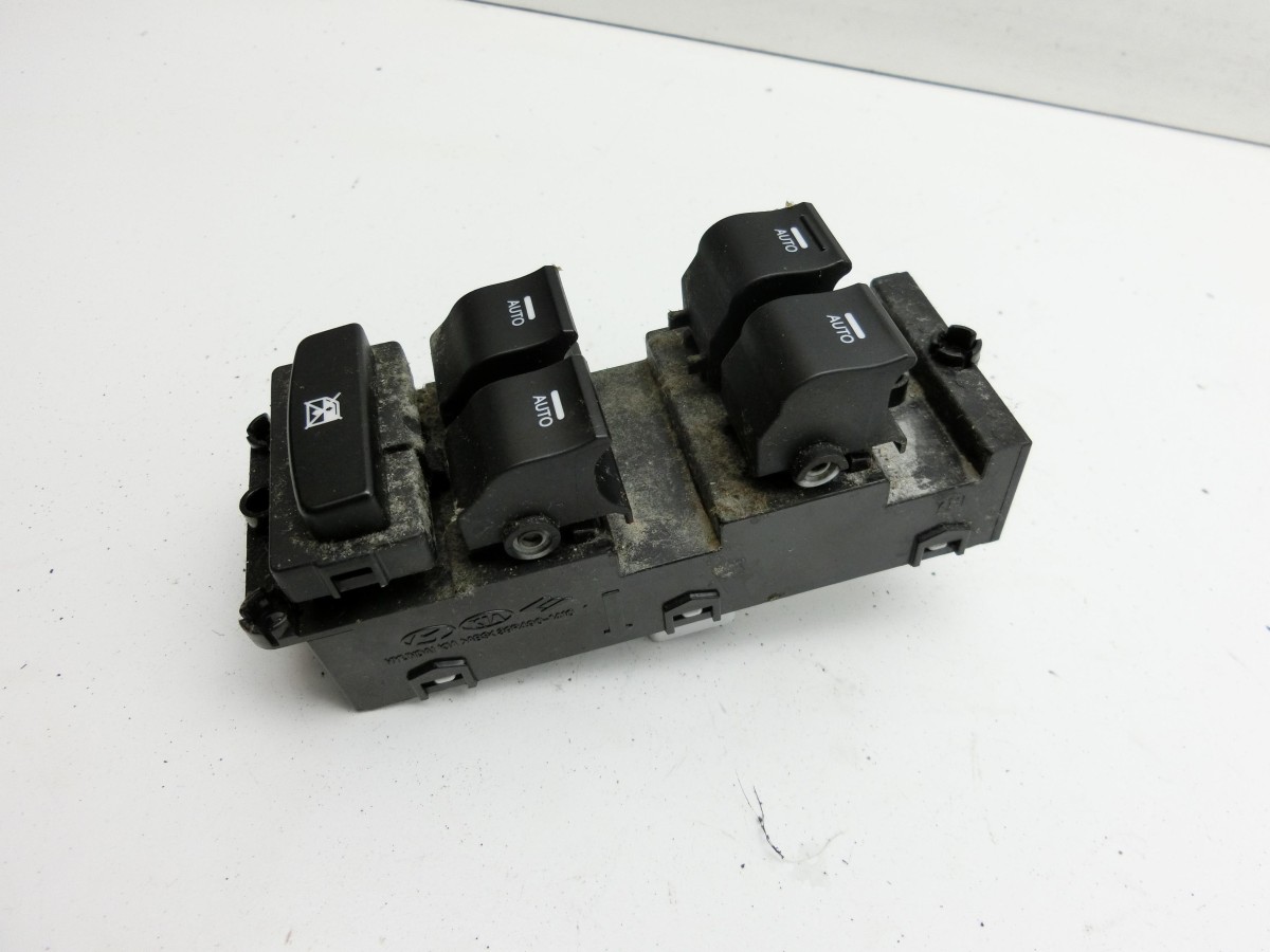 Hyundai I40 CW 11-15 Kombi  Fensterheberschalter Schalter Links Vorne 93570-3Z300 39R491-1000