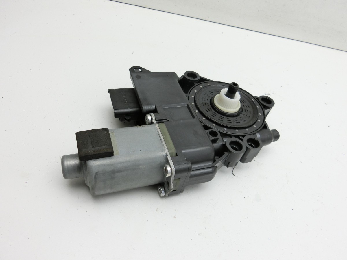 Hyundai I40 CW 11-15 Kombi  Fensterhebermotor Links Vorne 82150-3Z010