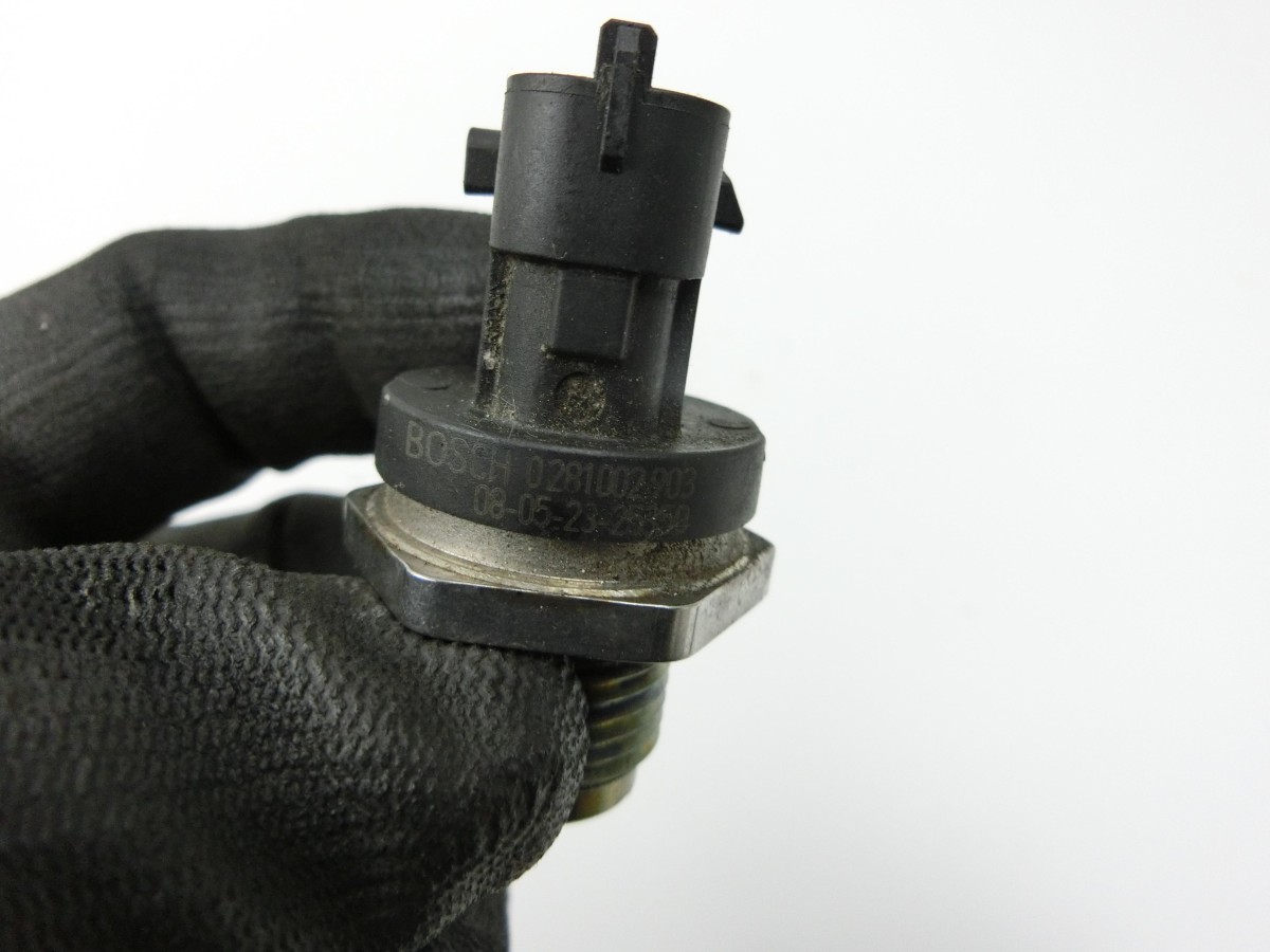 Opel Corsa D 06-10 1,2 55KW  Railsensor Drucksensor Kraftstoffdruck 93191400 0281002903