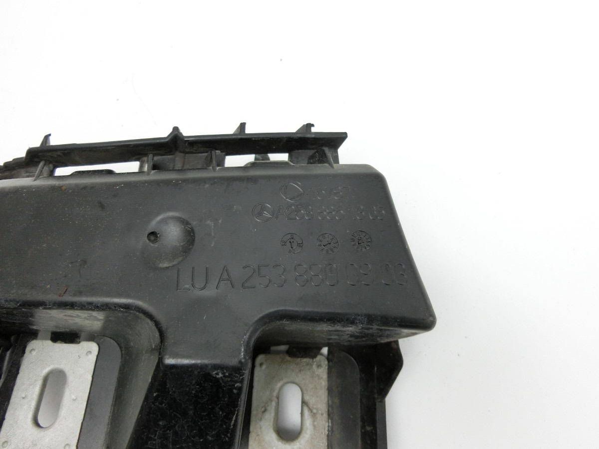 Mercedes X253 15-19 Kombi  Halter Träger Aufnahme Führung für Stoßstange Links Hinten A2538860903 A2538861365