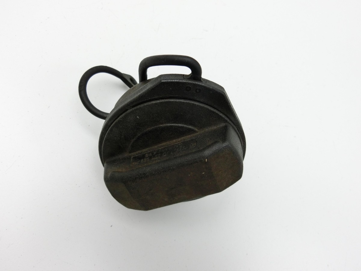VW Touran 1T3 06-10  Tankdeckel Verschluss Tankverschluss