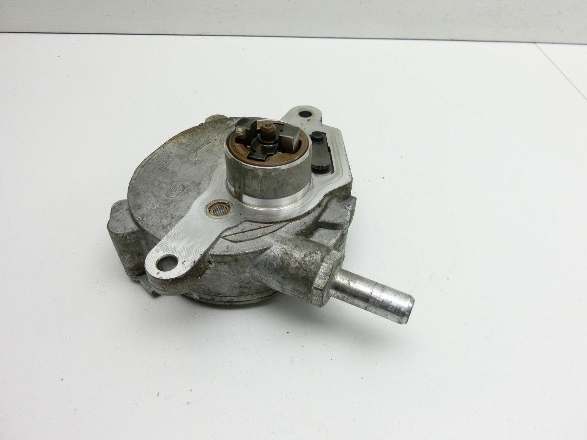Mercedes S204 C180 09-14 CGI 1,8 115KW 271.820  Unterdruckpumpe Vakuumpumpe A2712301665 2070191011