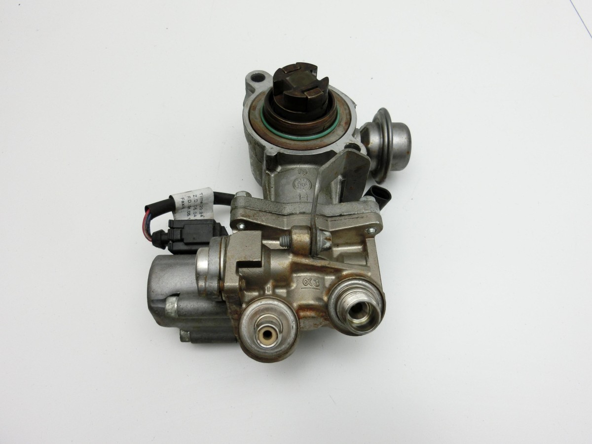 Mercedes S204 C180 09-14 CGI 1,8 115KW  Hochdruckpumpe Kraftstoffpumpe Benzinpumpe A2711500420 1320025