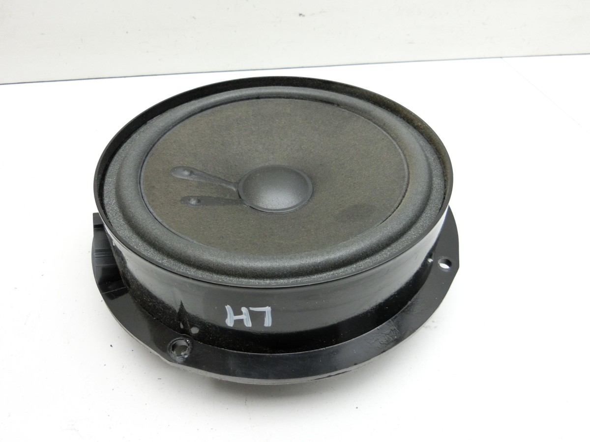 VW Touran 1T3 10-15   Lautsprecher Box Tieftöner Links Hinten 1T0035411AB