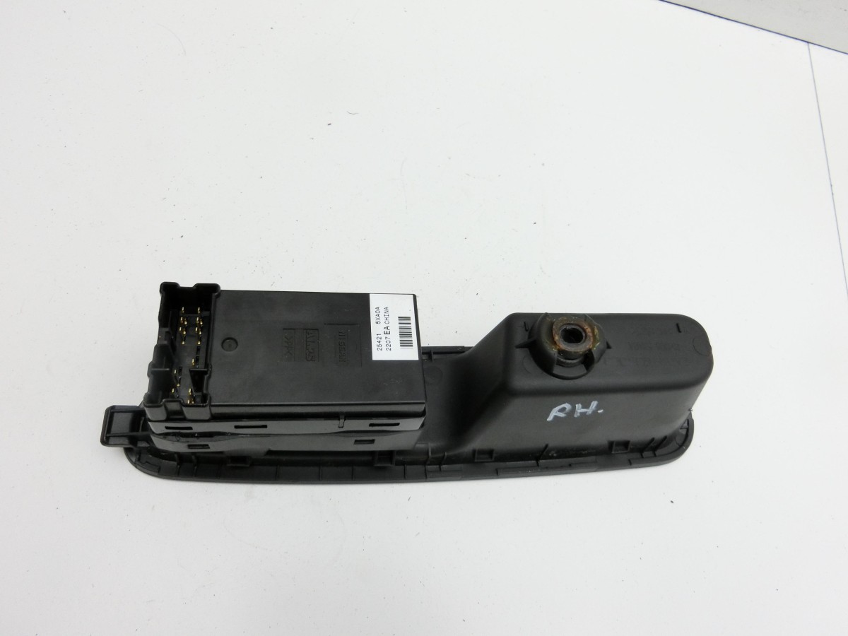 Mercedes X-Kl 470 X220d 17-20   Fensterheberschalter Schalter Rechts Hinten 254215XA0A