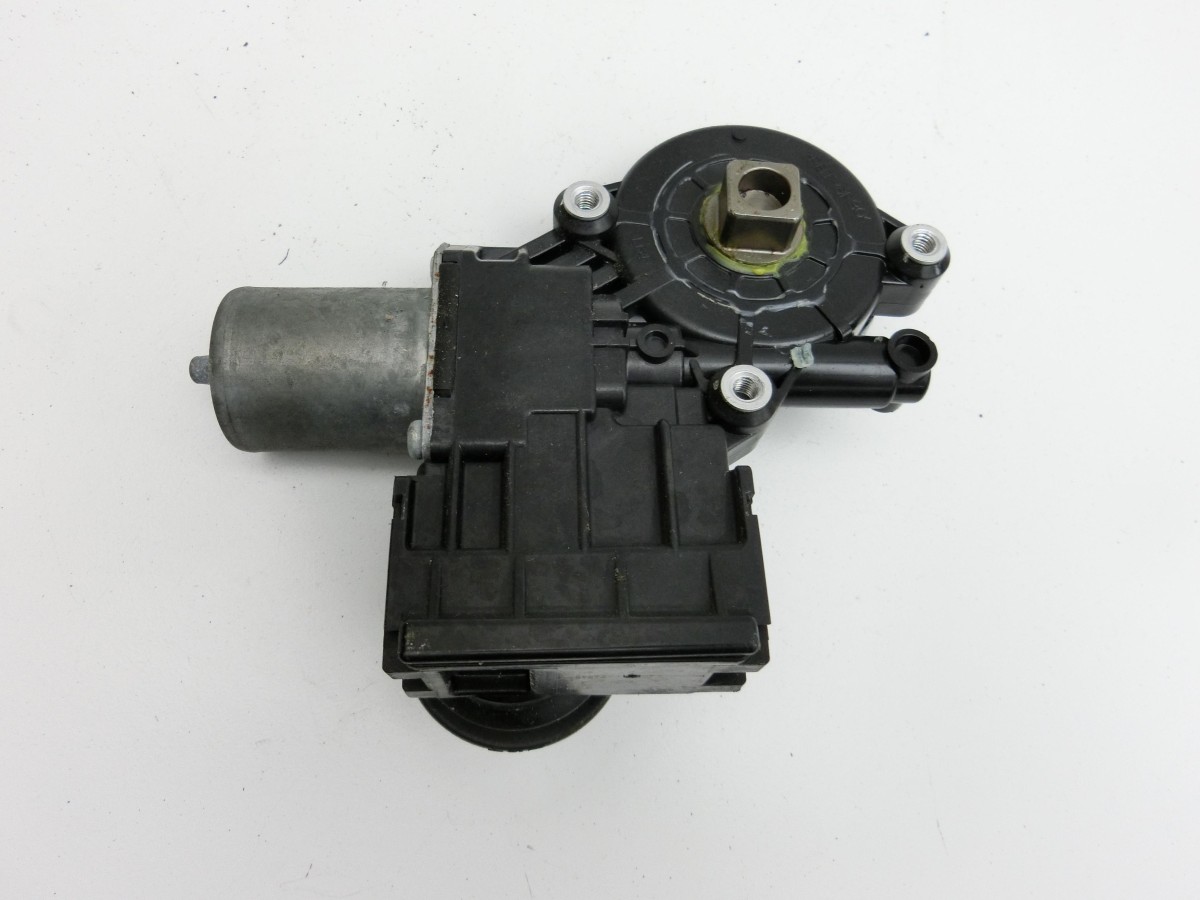 Mercedes X-Kl 470 X220d 17-20   Fensterhebermotor Rechts Vorne 807505XA0A AE062020-5270