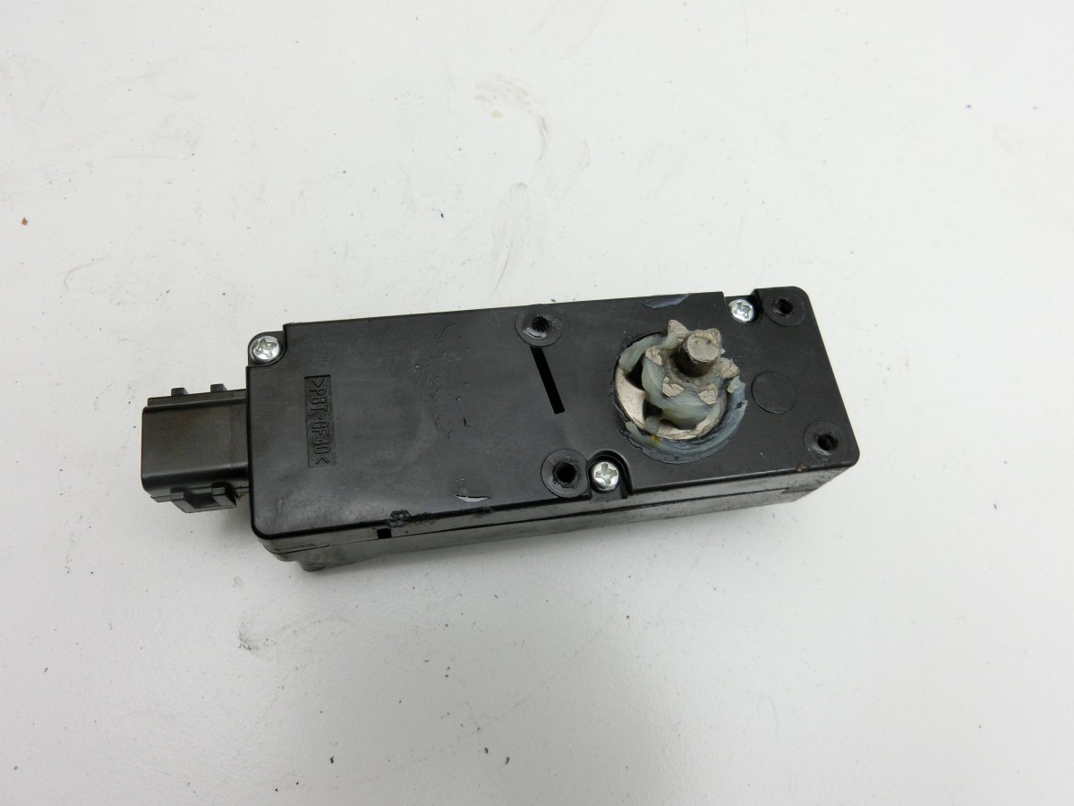 Mercedes X-Kl 470 X220d 17-20  Stellmotor Antrieb für Sitz Verstellung Rechts Vorne 864000-1480 158P0-A2304