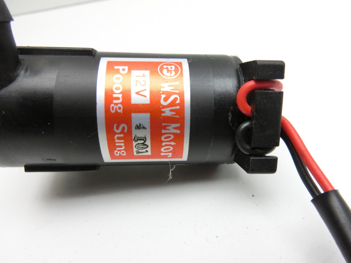 Ssangyong Rodius II 13-19  Waschwasserpumpe Waschpumpe Links Hinten