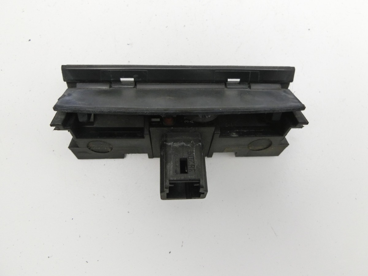Peugeot 5008 I T87 09-13  Kontaktschalter Schalter Taster Öffner für Heckklappe Stoßleiste 9638615777