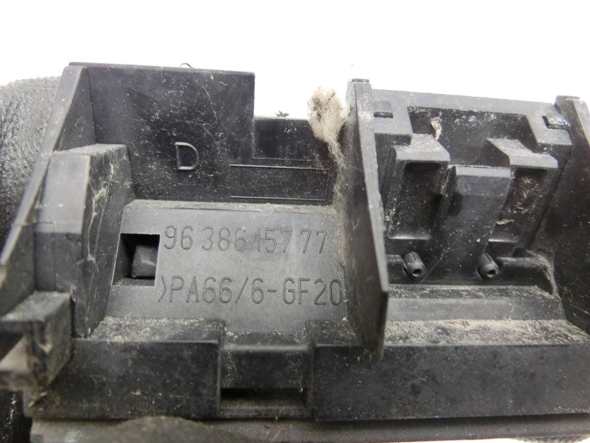 Peugeot 5008 I T87 09-13  Kontaktschalter Schalter Taster Öffner für Heckklappe Stoßleiste 9638615777