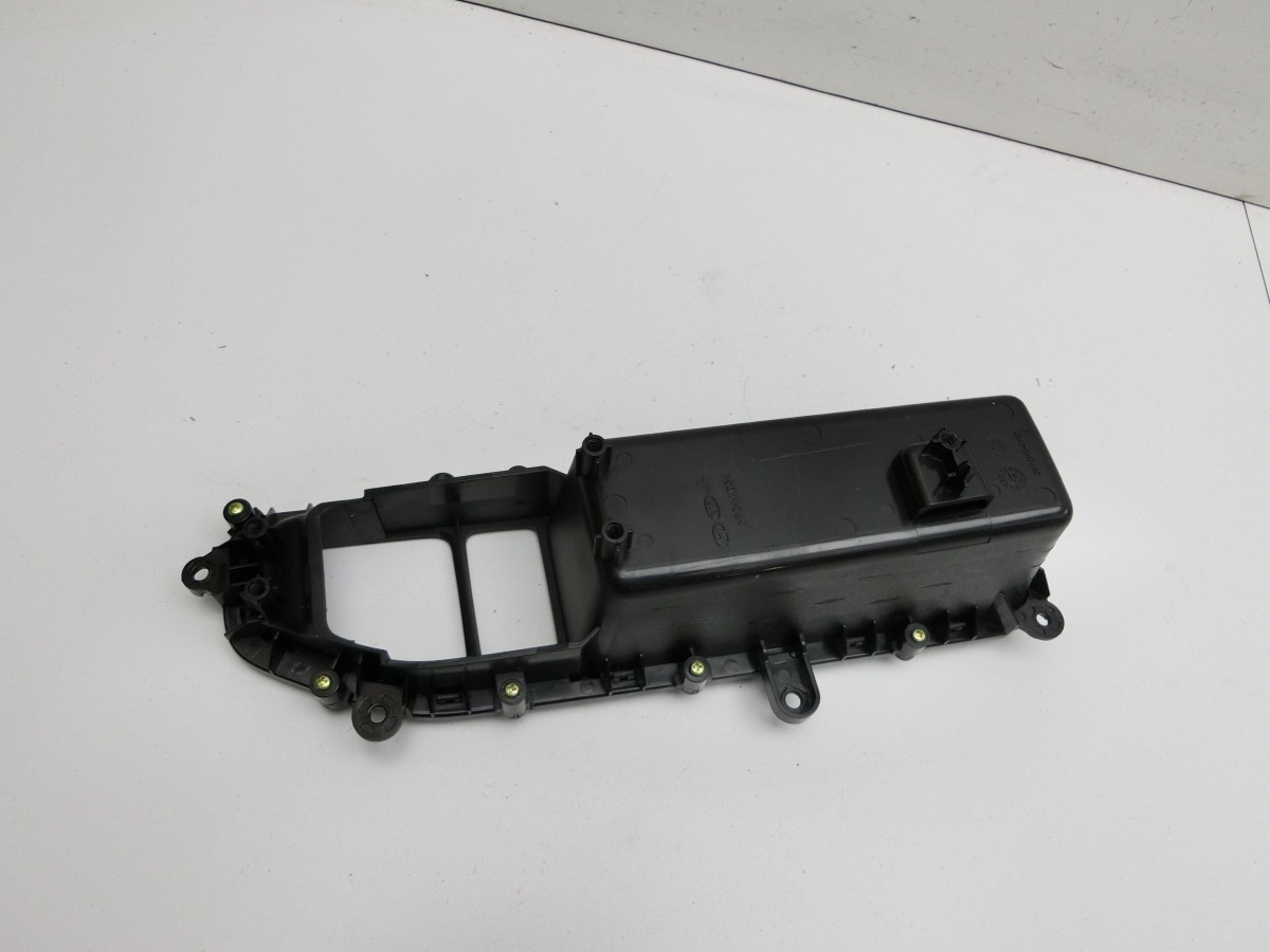 Hyundai Tucson TL 18-20  Blende Innen Einbaurahmen für Fensterheberschalter Links Vorne