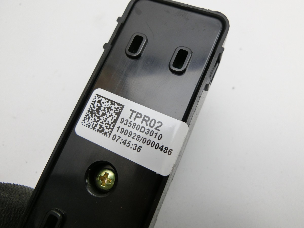Hyundai Tucson TL 18-20   Fensterheberschalter Schalter Links Hinten 93580D30104X 93580-D3010