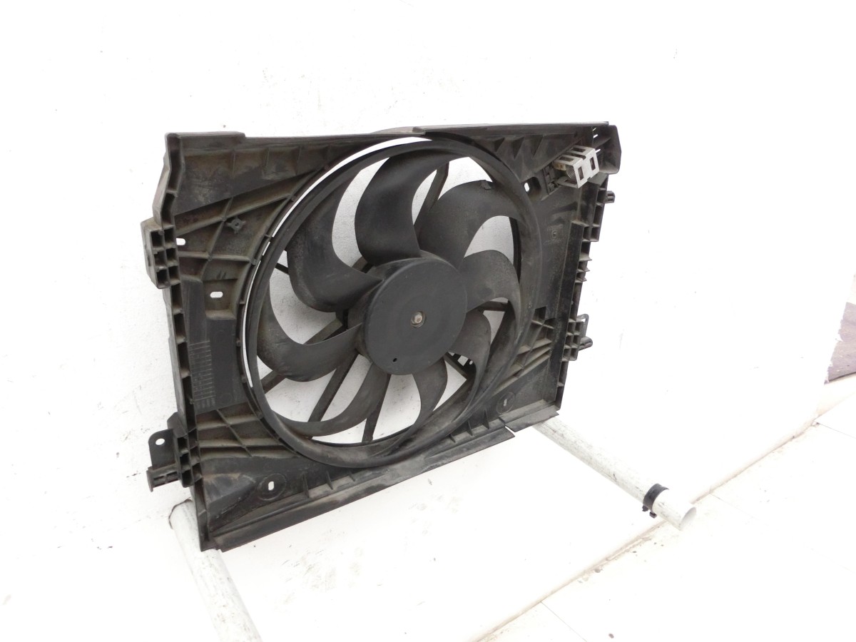 Renault Clio IV BH 12-16 dCi 1,5 66KW  Lüfter Ventilator f. Kühler 214818009R