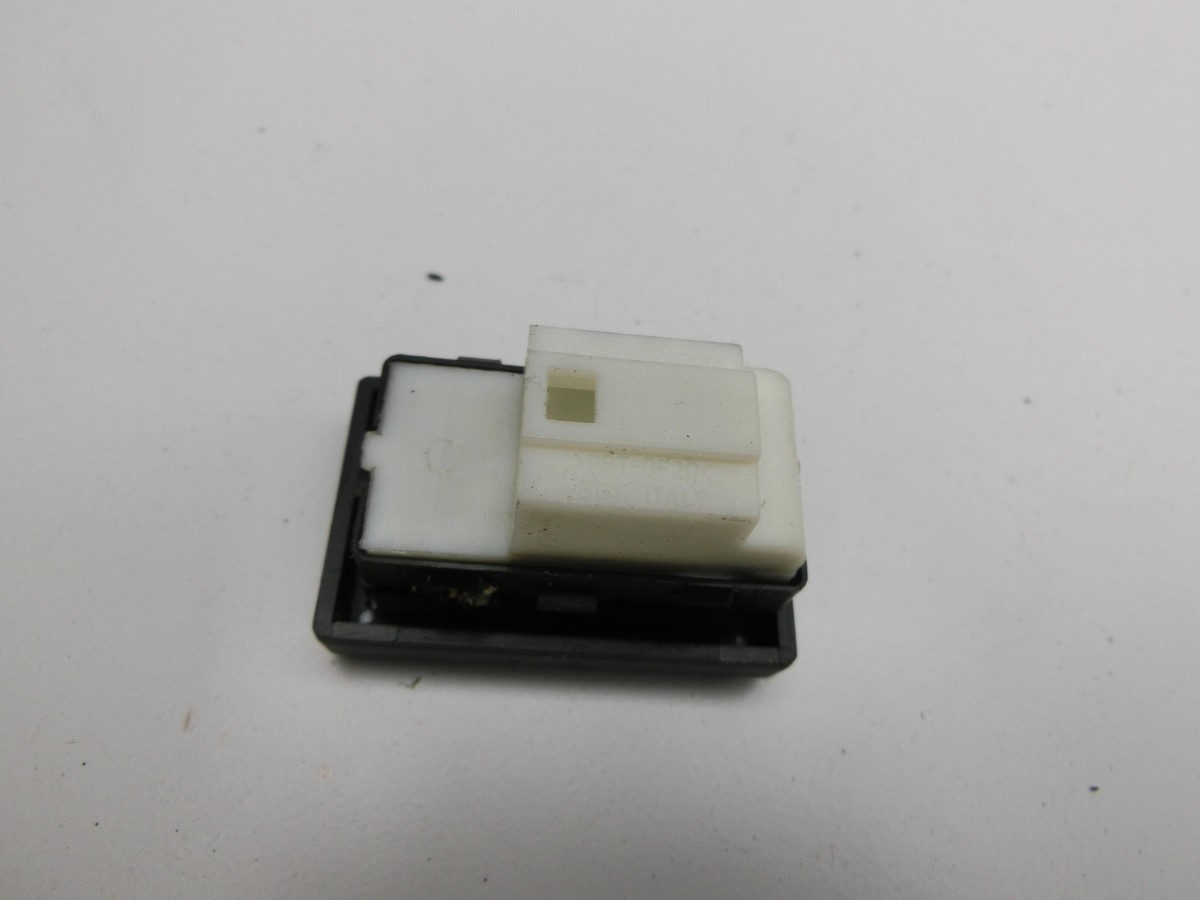 Skoda Roomster 5J 5J7 10-15  Schalter Zentralverriegelung Verriegelung 5J0962125 2241-03S