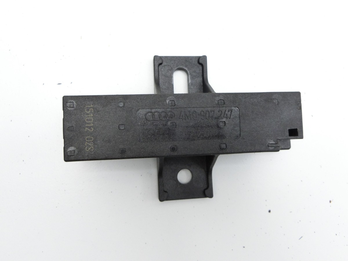 Audi Q7 4M 15-19  Antennenverstärker Weiche Antenne Hinten 4M0907247