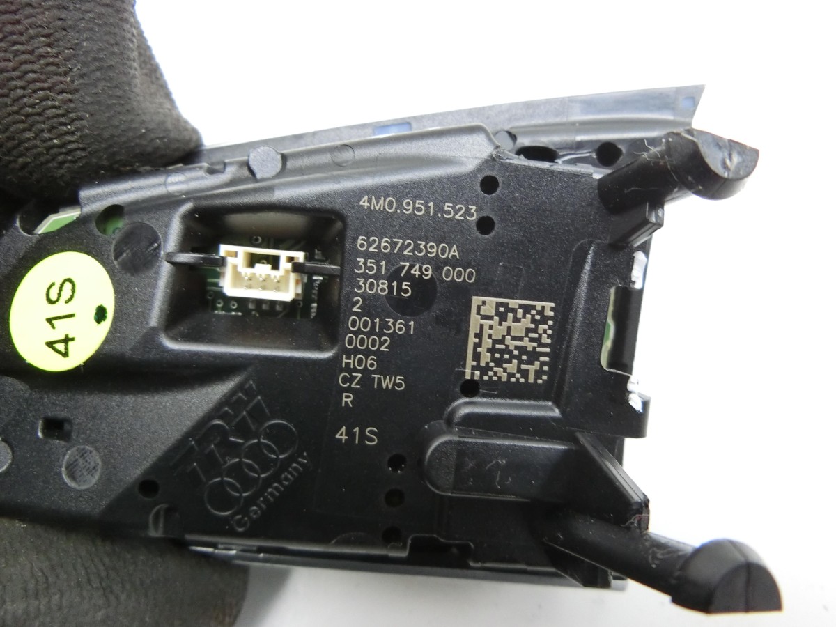 Audi Q7 4M 15-19  Lenkradschalter Multifunktionstasten Schalter für Lenkrad Rechts 4M0951523 62672390A 351749000