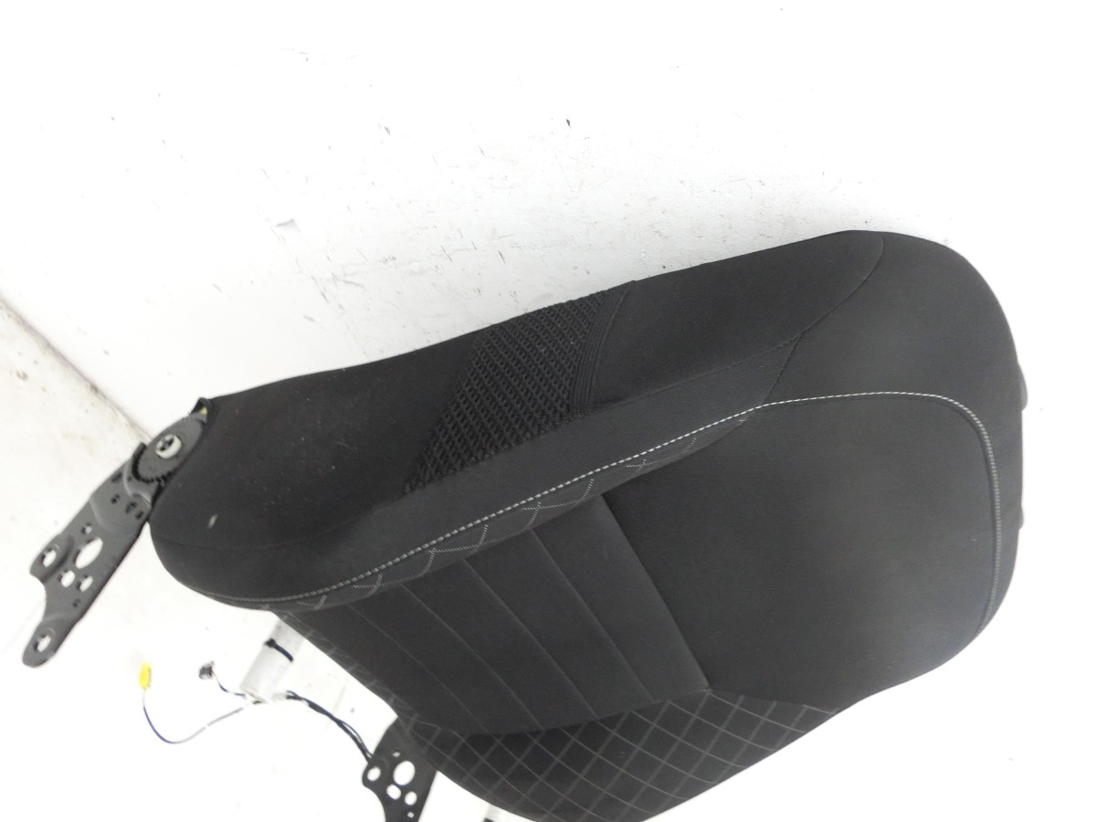 Skoda Fabia III NJ 14-18 5T  Sitzbezug Rückenpolster Links Vorne für Fahrer Sitz 6V0881805AS