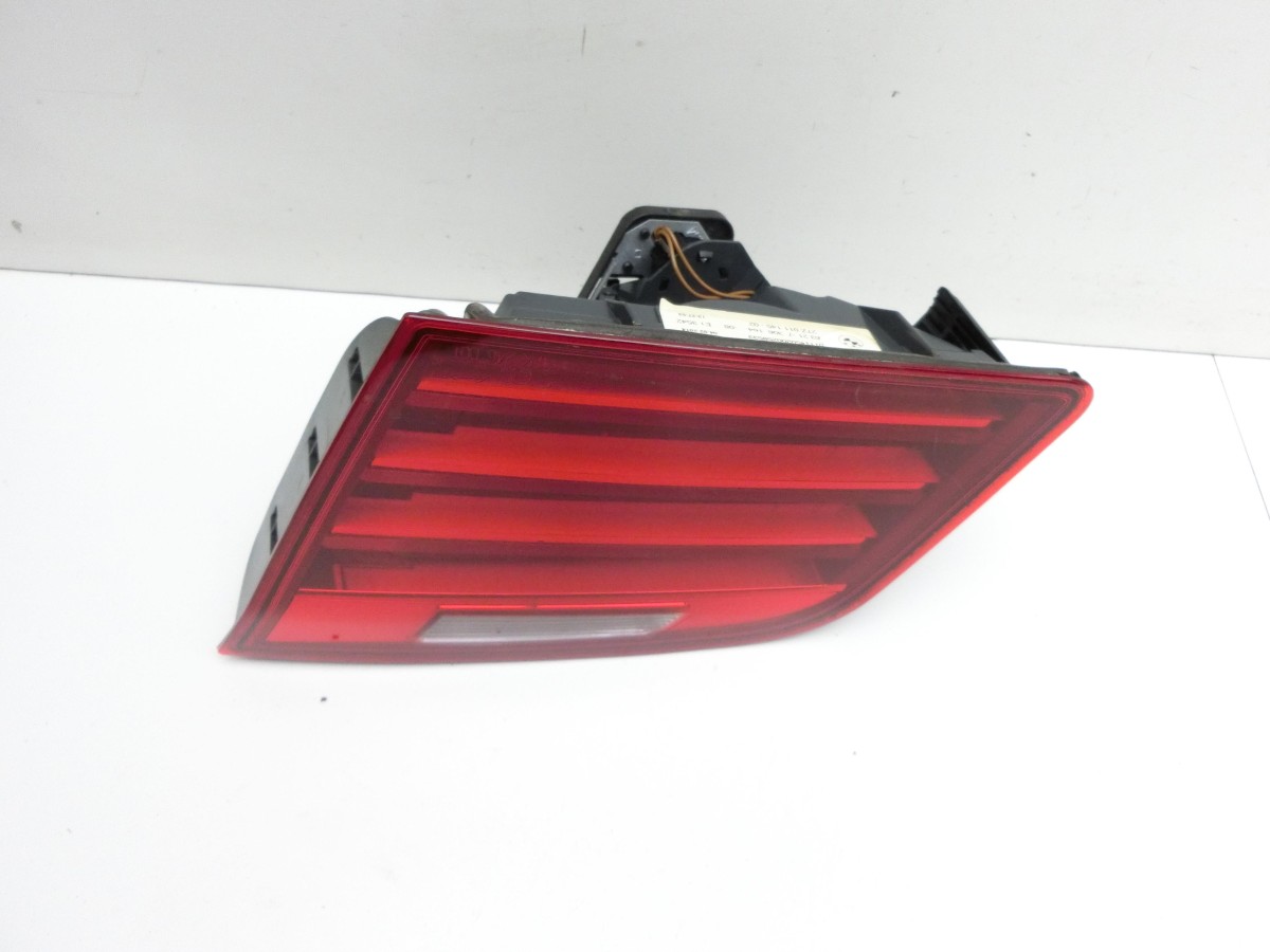 BMW 525d F10 13-17 Lim  Rückleuchte Heckleuchte für Klappe Innen Rechts 63217306164 7306164 63.21-7306164-08 2TZ011145-02