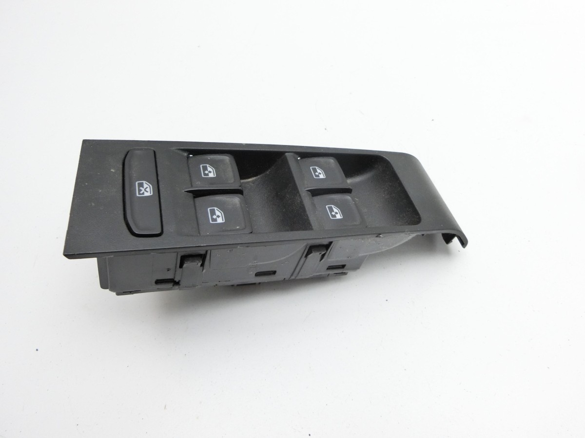 Skoda Fabia III NJ 14-18 5T  Fensterheberschalter Schalter Links Vorne 10130925-02S 6V1959857A