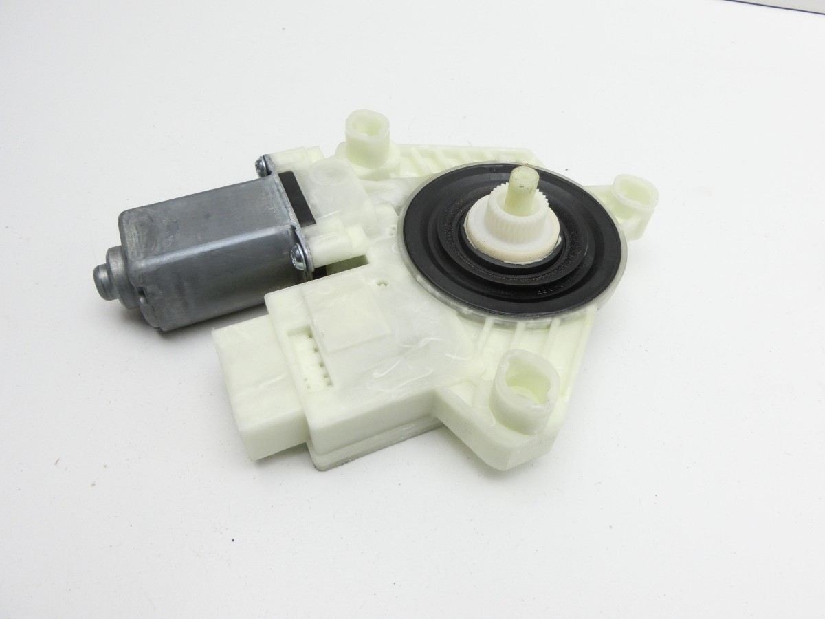 Skoda Fabia III NJ 14-18 5T  Fensterhebermotor Fensterheber Motor Links Vorne 6V1959801B 6V1959801D