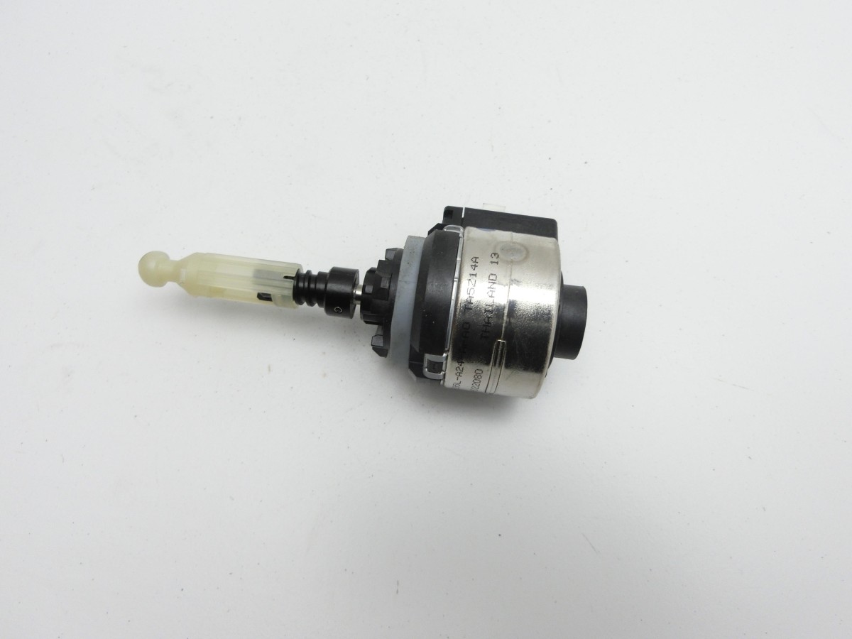 VW Passat 3G 14-19  Scheinwerfer mit Stellmotor LWR Rechts