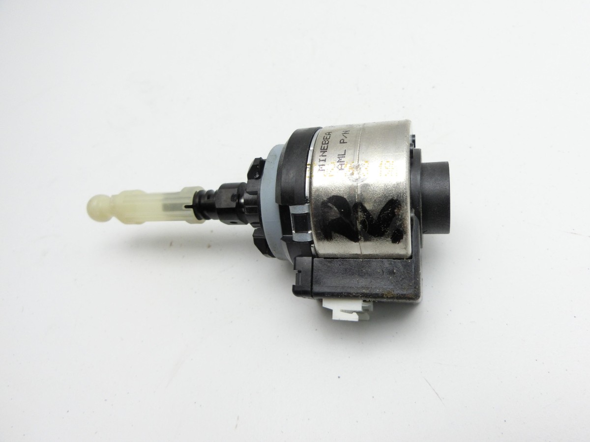VW Passat 3G 14-19  Scheinwerfer mit Stellmotor LWR Rechts