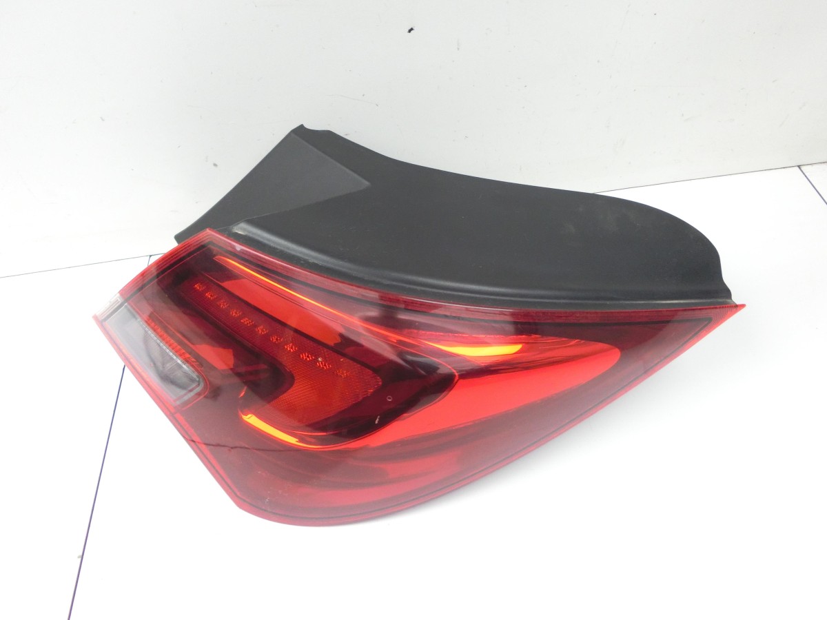 Opel Astra Gtc 11-18 3 Türer  Rückleuchte Heckleuchte Rücklicht LED Rechts 13386263 13281879