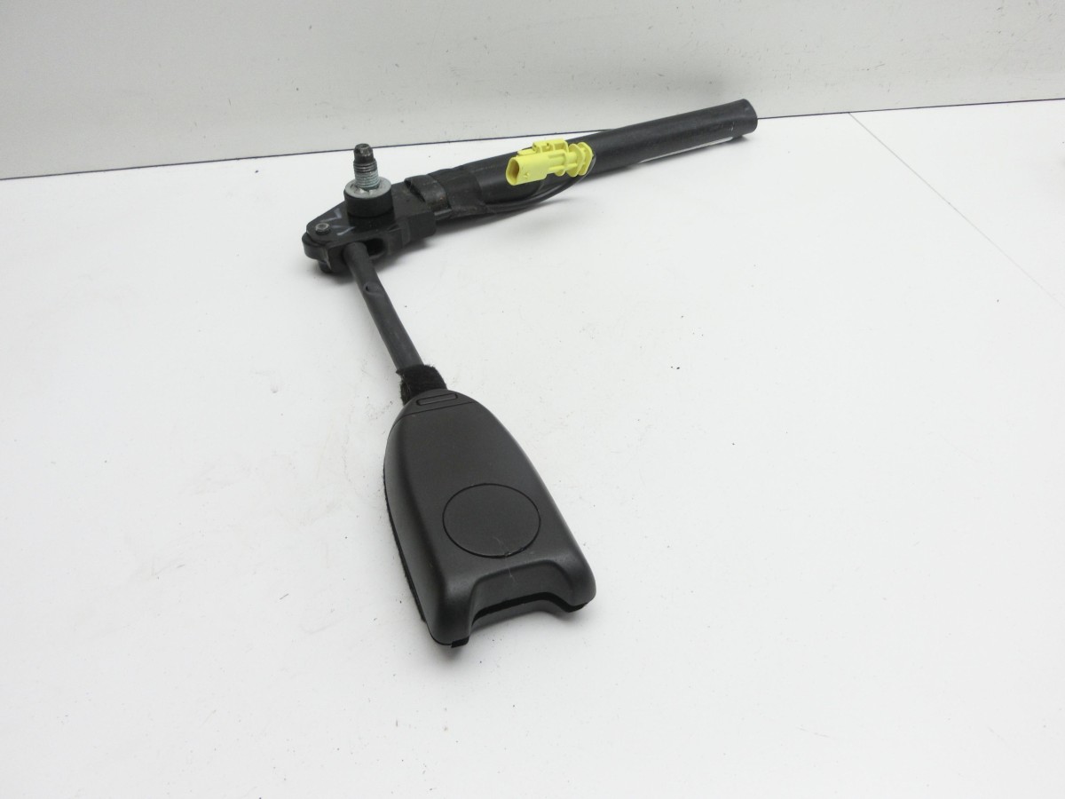 Opel Astra J GTC 11-18 3T  Gurtschloss mit Gurtstraffer Links Vorne 13337409