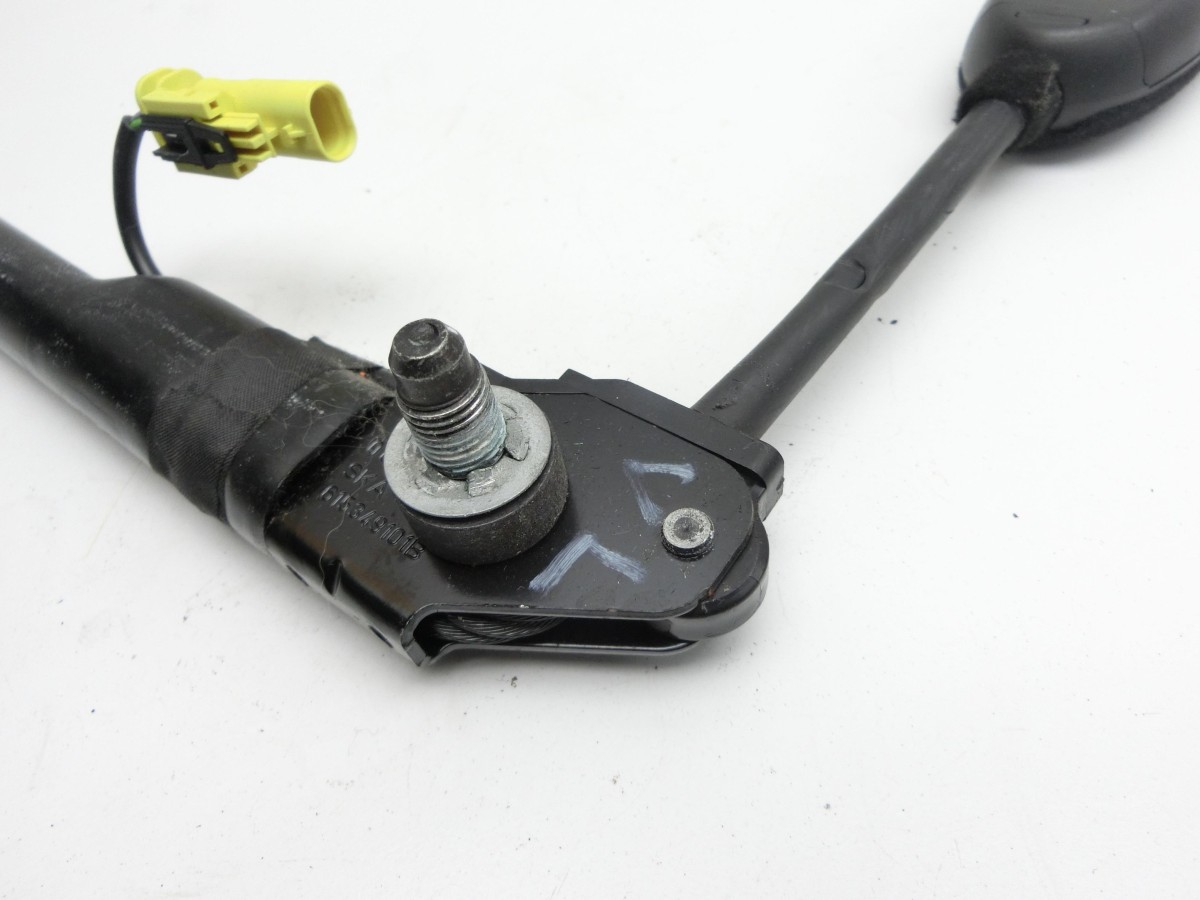 Opel Astra J GTC 11-18 3T  Gurtschloss mit Gurtstraffer Links Vorne 13337409