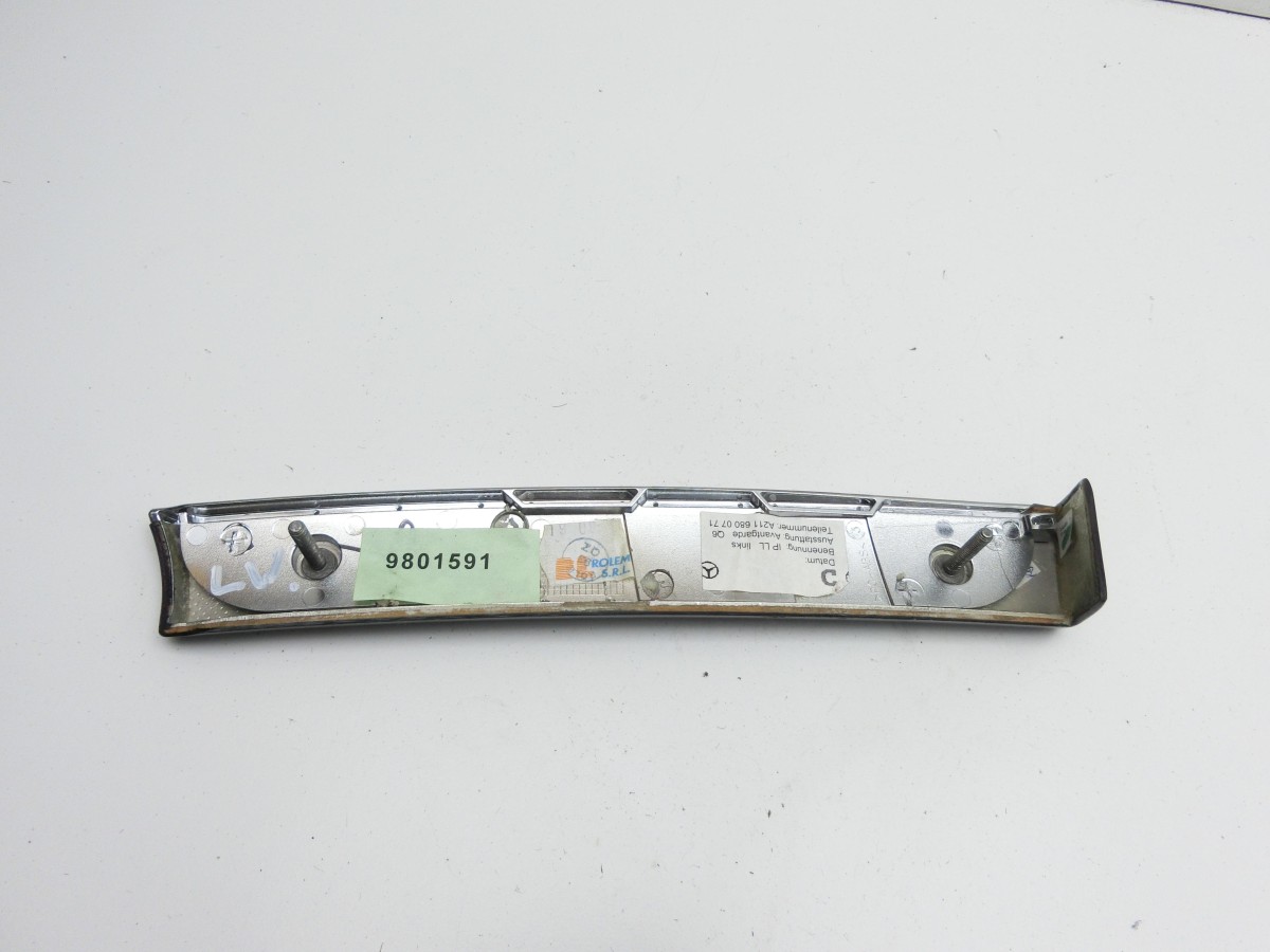 Mercedes S211 E500 02-06  Blende Zierleiste Armaturenbrett Links A2116800771