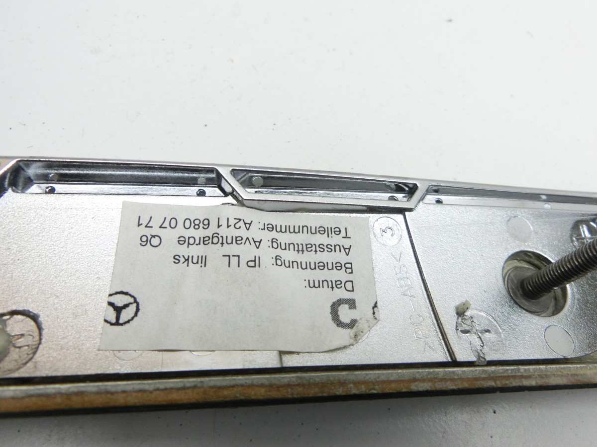 Mercedes S211 E500 02-06  Blende Zierleiste Armaturenbrett Links A2116800771