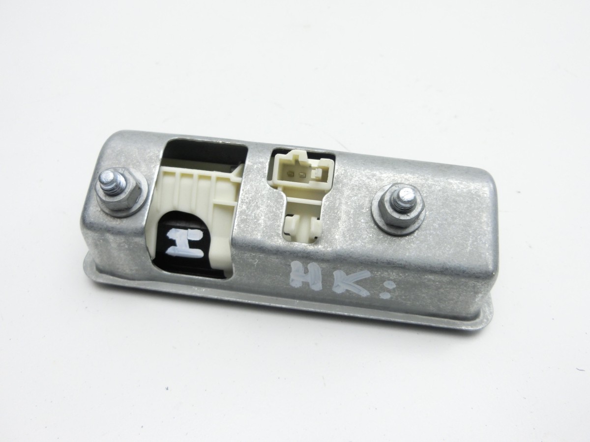 Audi A3 8V 12-16  Schalter Taster Heckklappe Heckklappentaster Kofferraum 5N0827566T
