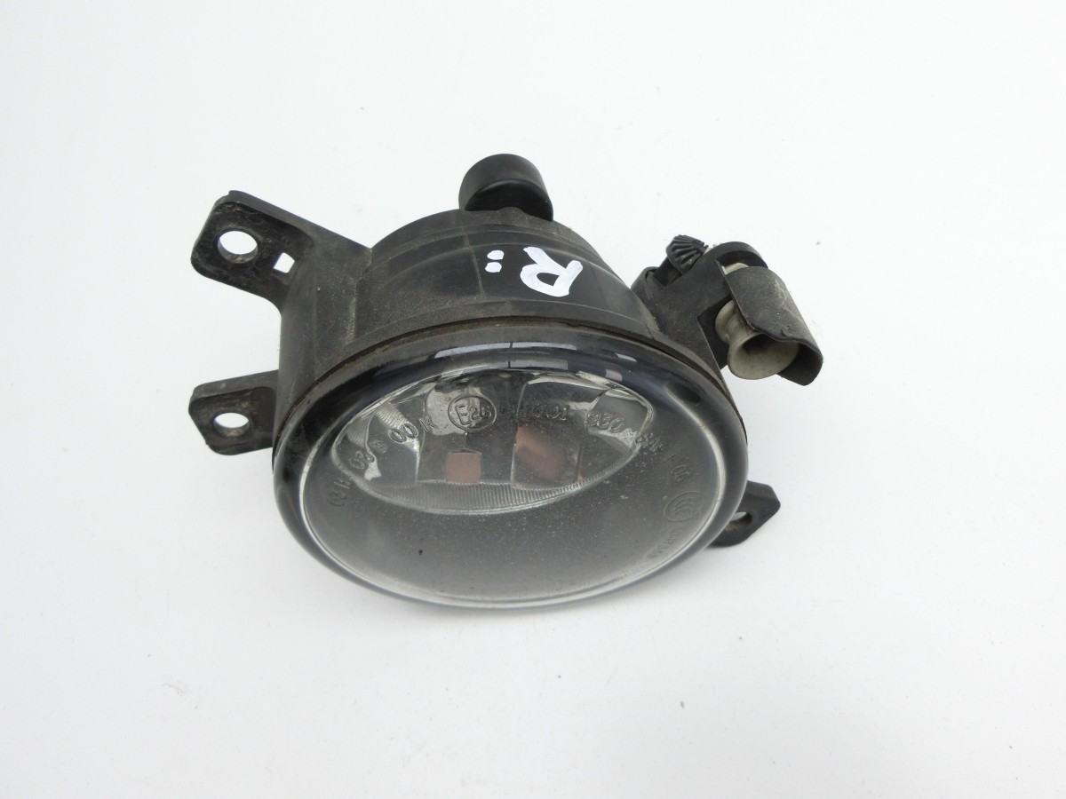 BMW X1 E84 X18D 09-12  Nebelscheinwerfer Rechts orig 2993526 63172993526 2990020 63.17-2990020-04