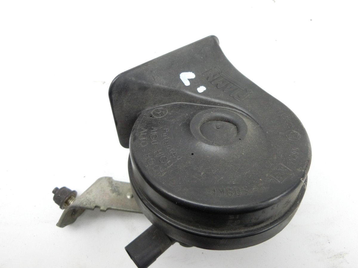 BMW 318Ci E46 00-03 Hupe Signalhorn Tieftöner Links BMW 318Ci E46 00-03 25.02.2002 gebraucht Vorschau 4