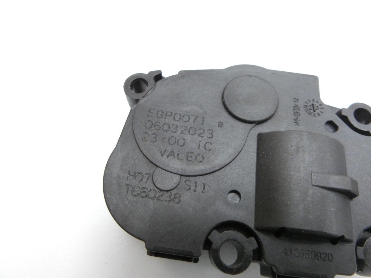 Opel Astra L 21-26  Luftklappenstellmotor Stellmotor Pos.1 412650920 410478280