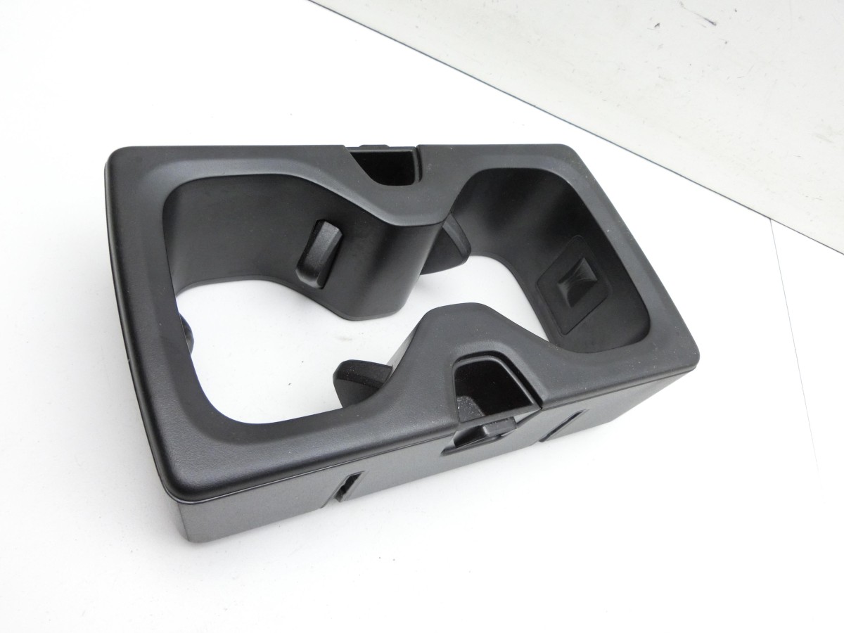 VW Tayron R41    Rahmen für Becherhalter Getränkehalter 571862531