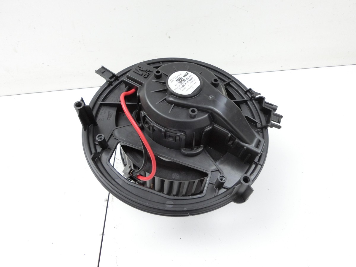 VW Golf 8 VIII 19-24  Gebläsemotor Lüftermotor Heizungsgebläse 5WB819021 5WB819021A