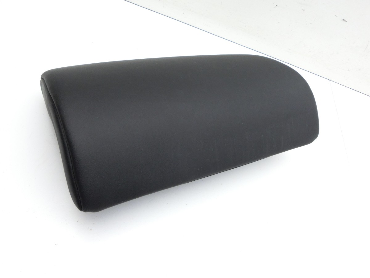 Tesla Model Y LR 20-25  Armlehne Mittelarmlehne Auflage 1500187-E1-A EGP24010CL1014