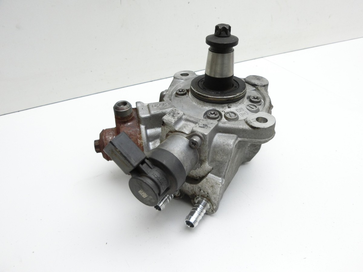 BMW 320d F31 12-15 2,0d 135KW  Einspritzpumpe Hochdruckpumpe 7824477 13517824477 0445010517 7810696-09
