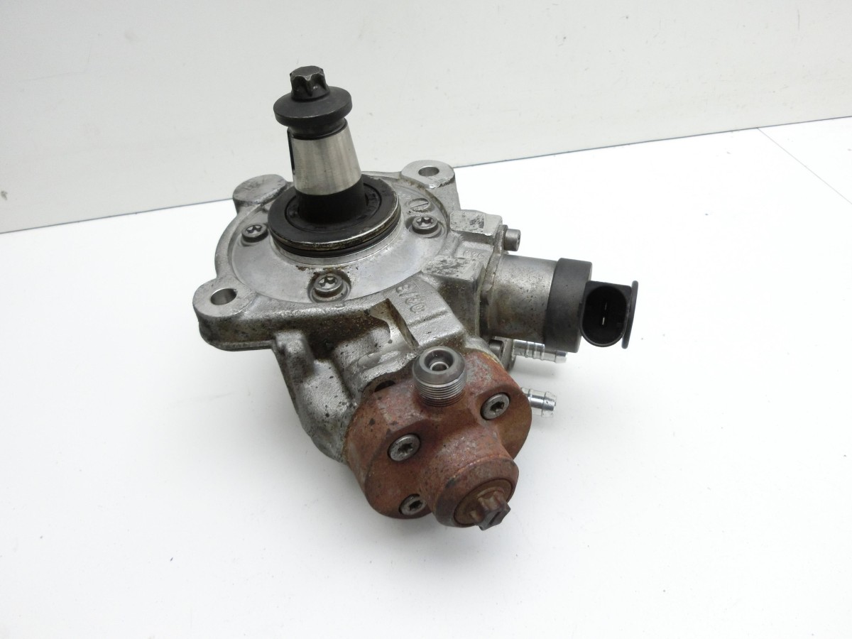 BMW 320d F31 12-15 2,0d 135KW  Einspritzpumpe Hochdruckpumpe 7824477 13517824477 0445010517 7810696-09