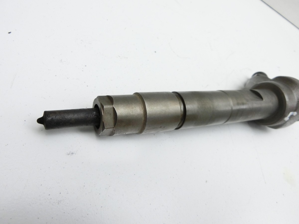 BMW 320d F31 12-15 2,0d 135KW  Injektor Einspritzdüse Zyl.4 13537810702 7810702 0445110478 7810702-03