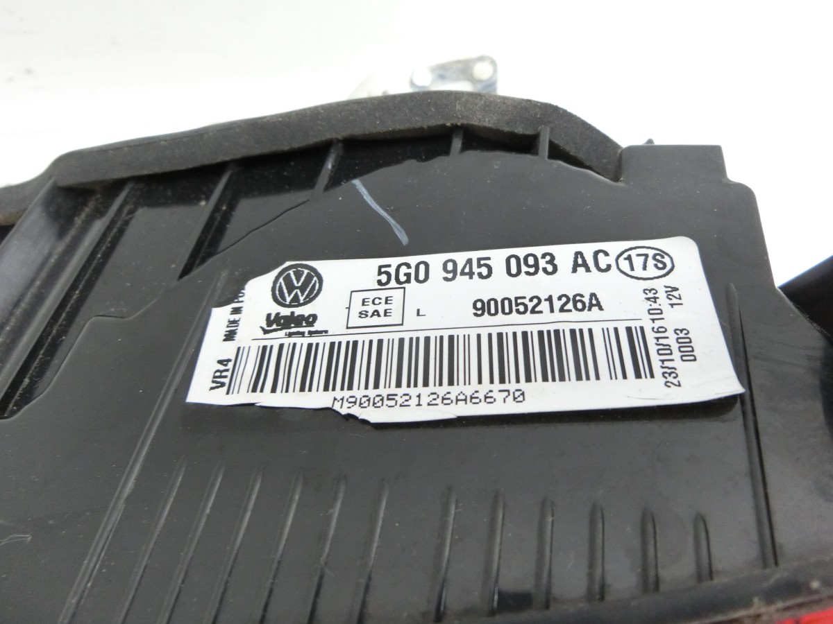 VW Golf VII 7 5G 12-17 5T  Rückleuchte Heckleuchte für Klappe Innen Links 5G0945093AC 90052126A