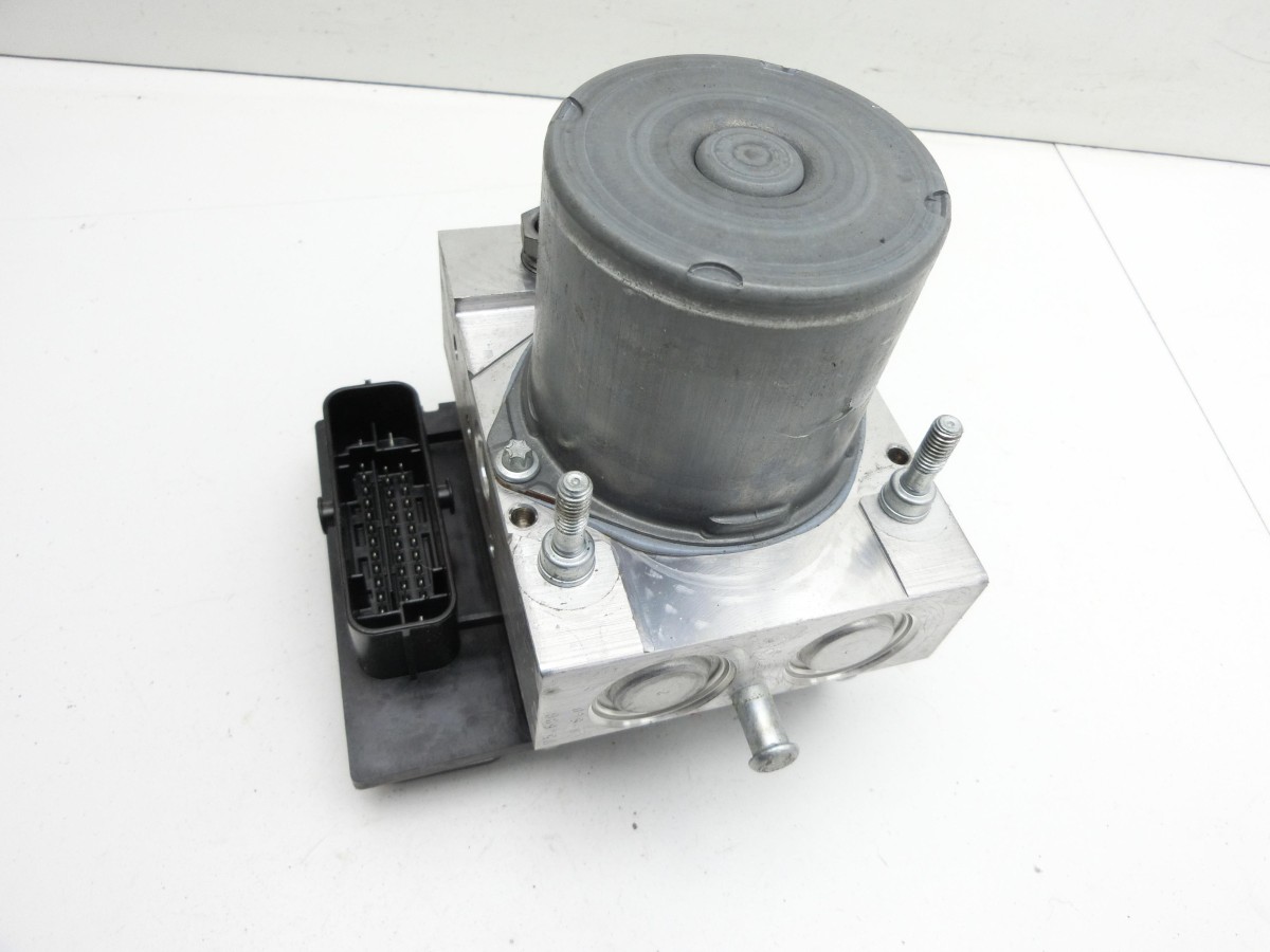 Land Rover Discovery 4 L319 09-13 ABS Steuergerät Aggregat Hydraulikblock Land Rover Discovery 4 L319 09-13... Vorschau 4